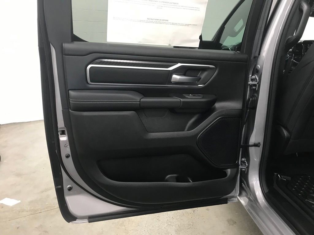 New 2026 RAM 1500 4x4 Crew Cab image 24