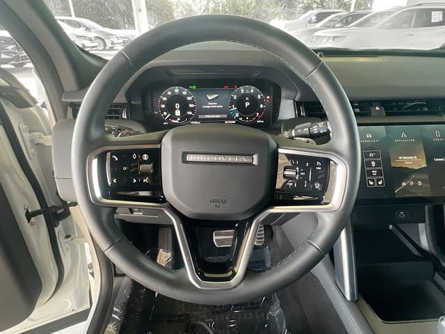 Used 2025 Land Rover Discovery Sport Dynamic SE image 16