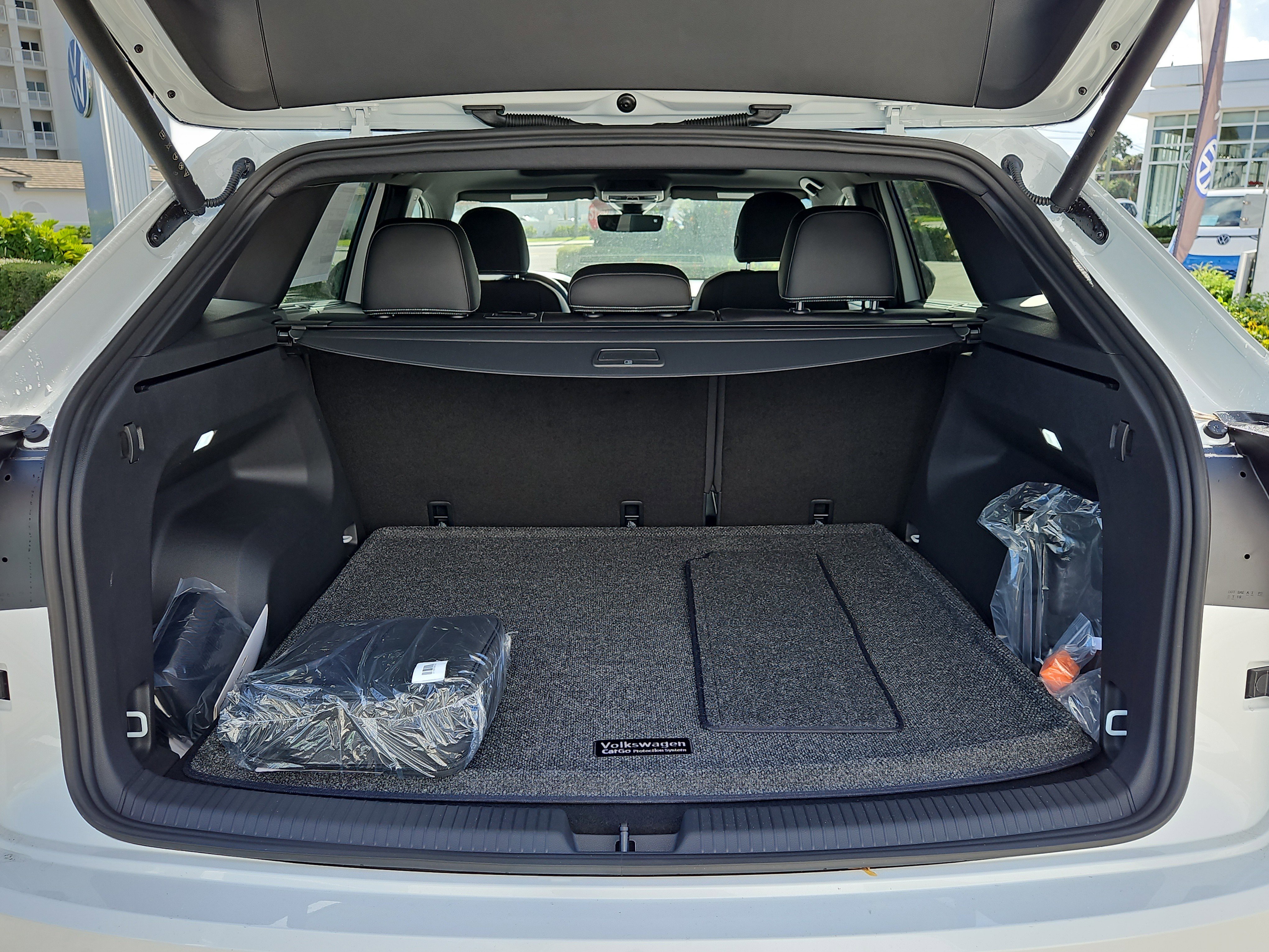 New 2026 Volkswagen Atlas Cross Sport SEL image 6