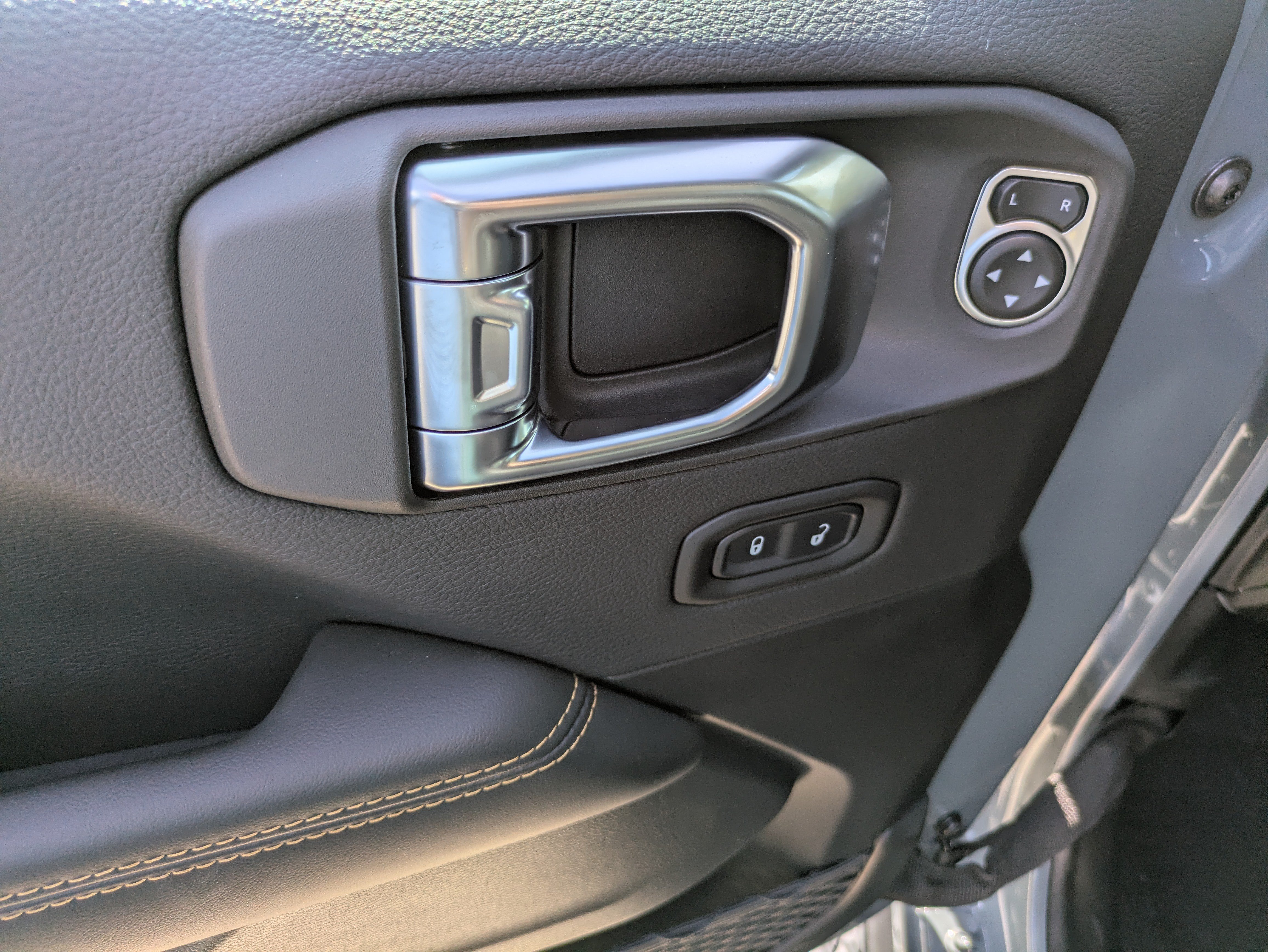 New 2026 Jeep Gladiator Sport AWD/4WD image 9