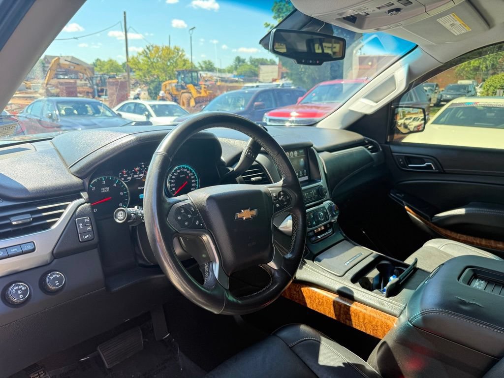 Used 2018 Chevrolet Suburban Premier w/ RST Edition AWD/4WD image 7