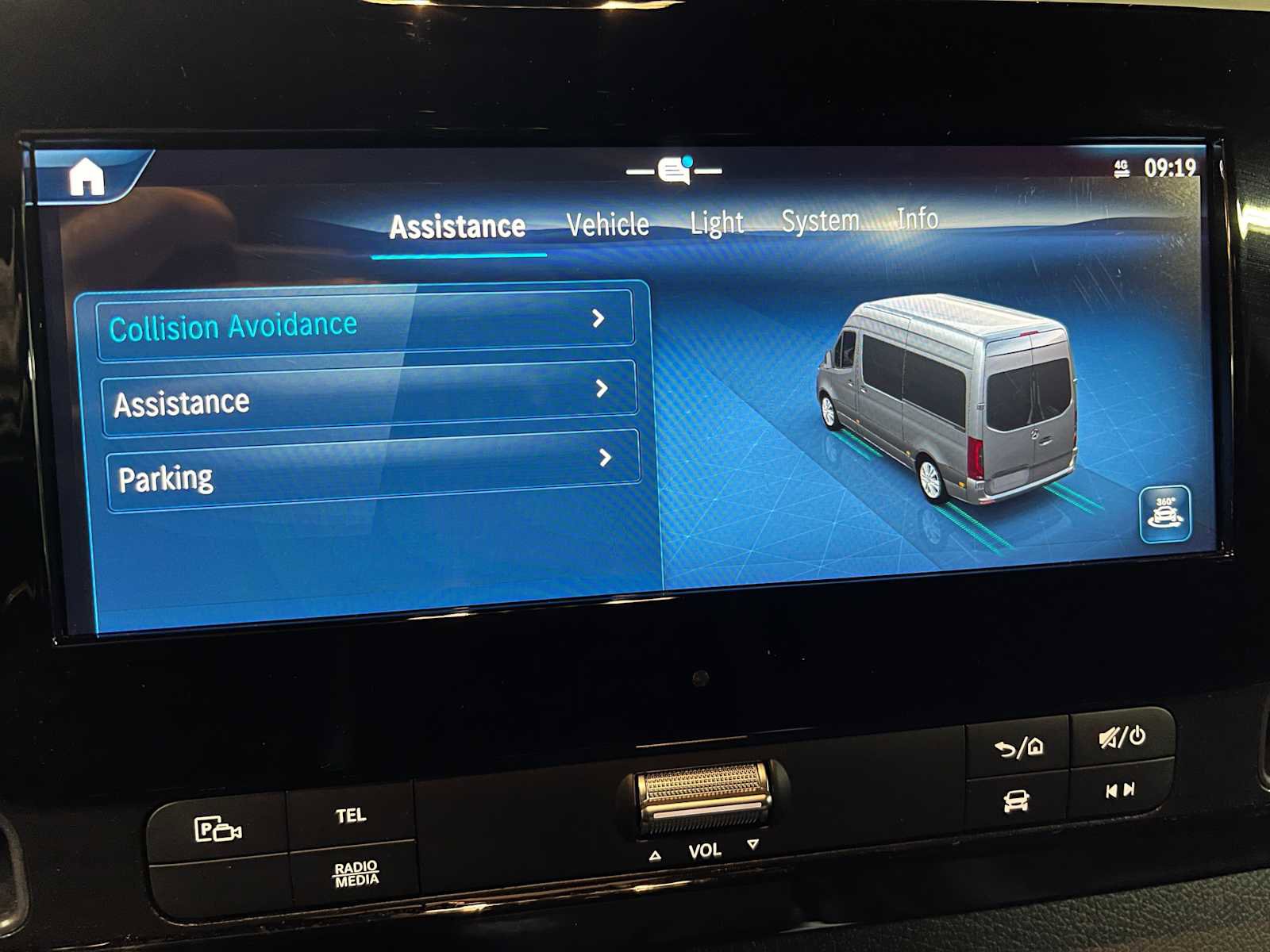 Used 2025 Mercedes-Benz Sprinter 2500 image 32