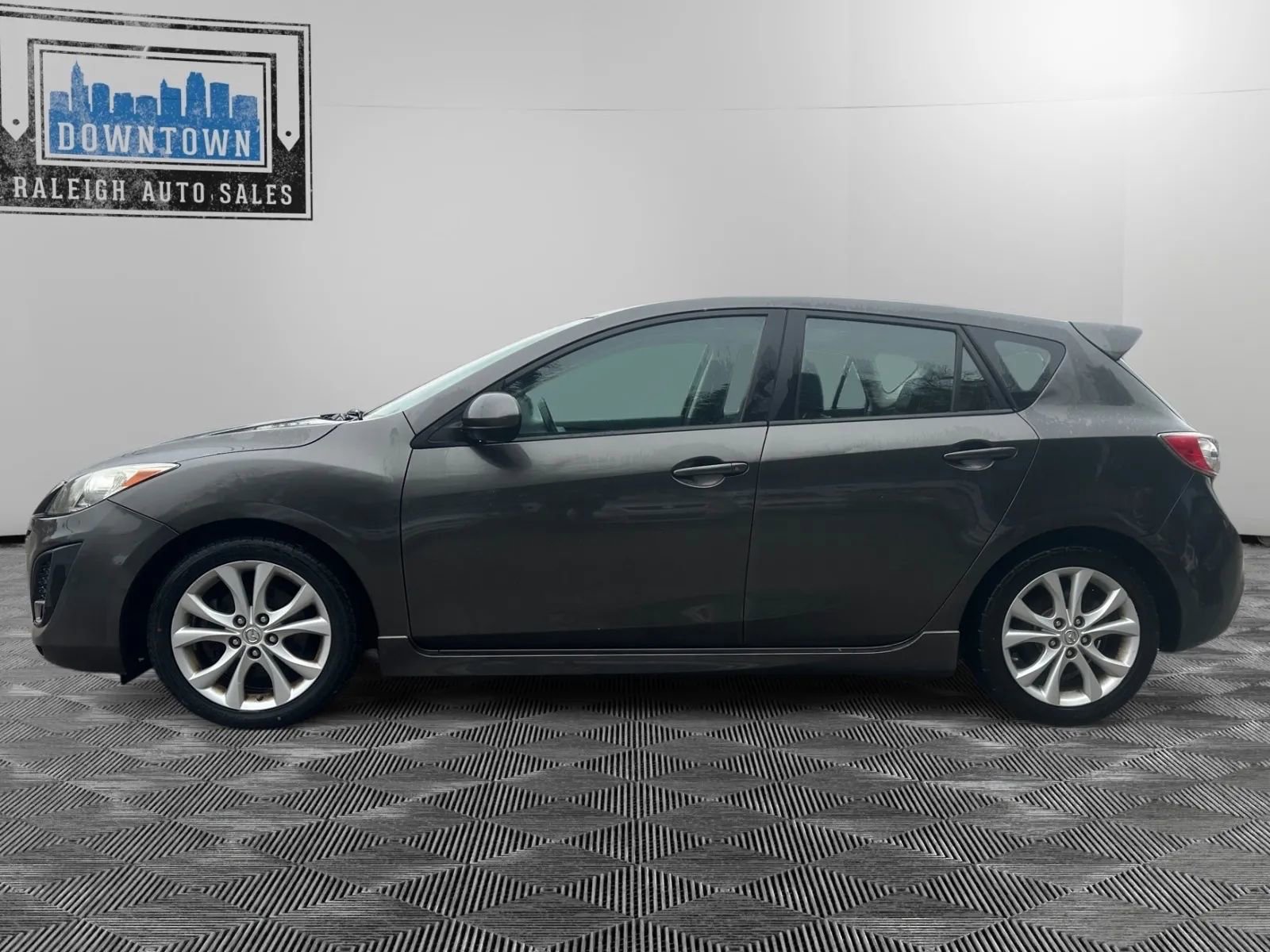 Used 2010 MAZDA MAZDA3 s Grand Touring image 9