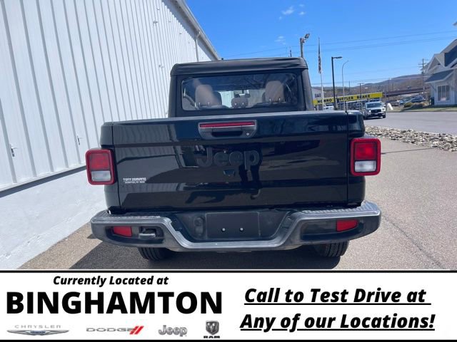 Used 2022 Jeep Gladiator Sport image 8