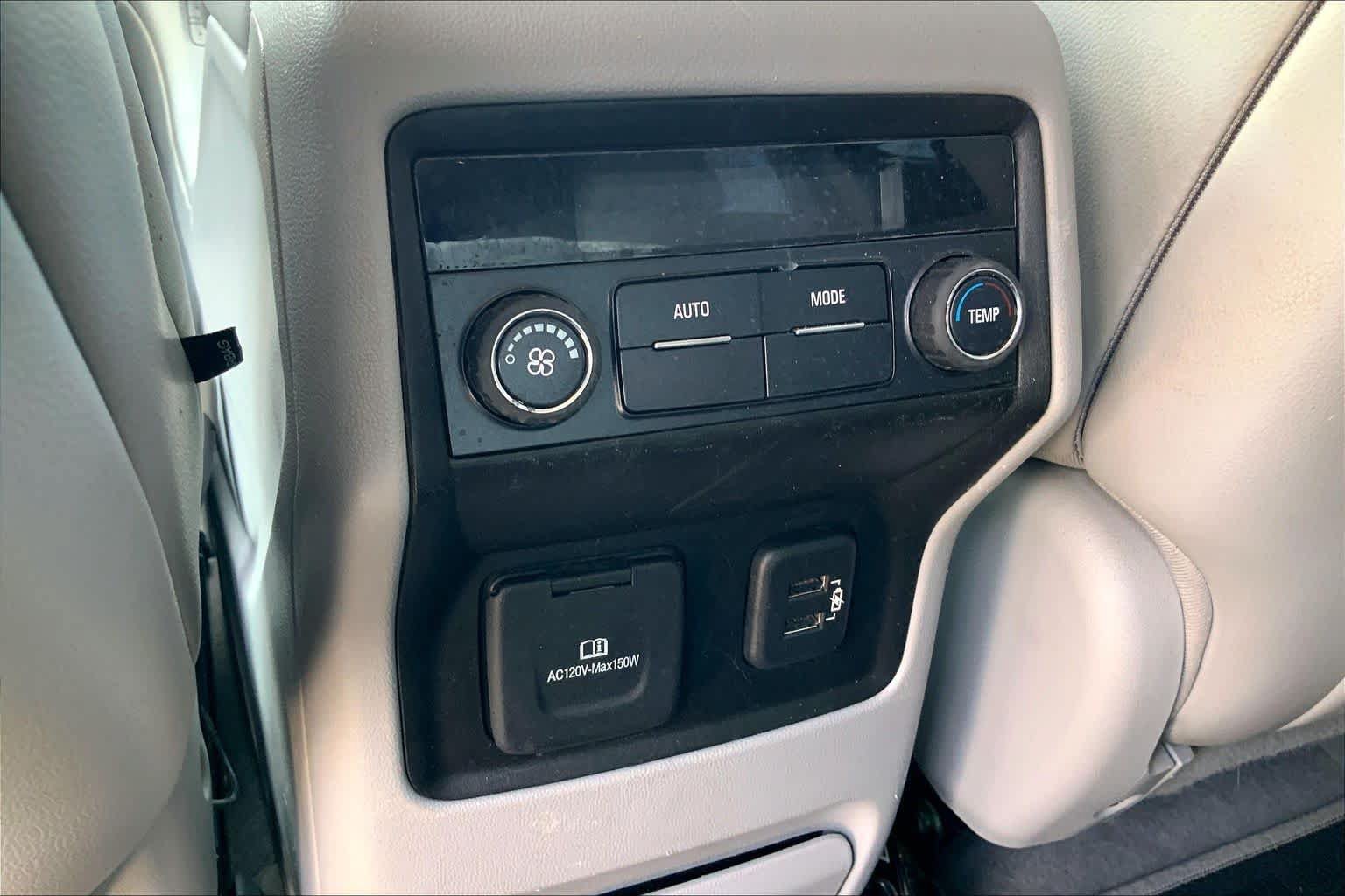 Used 2018 GMC Acadia SLT FWD image 30