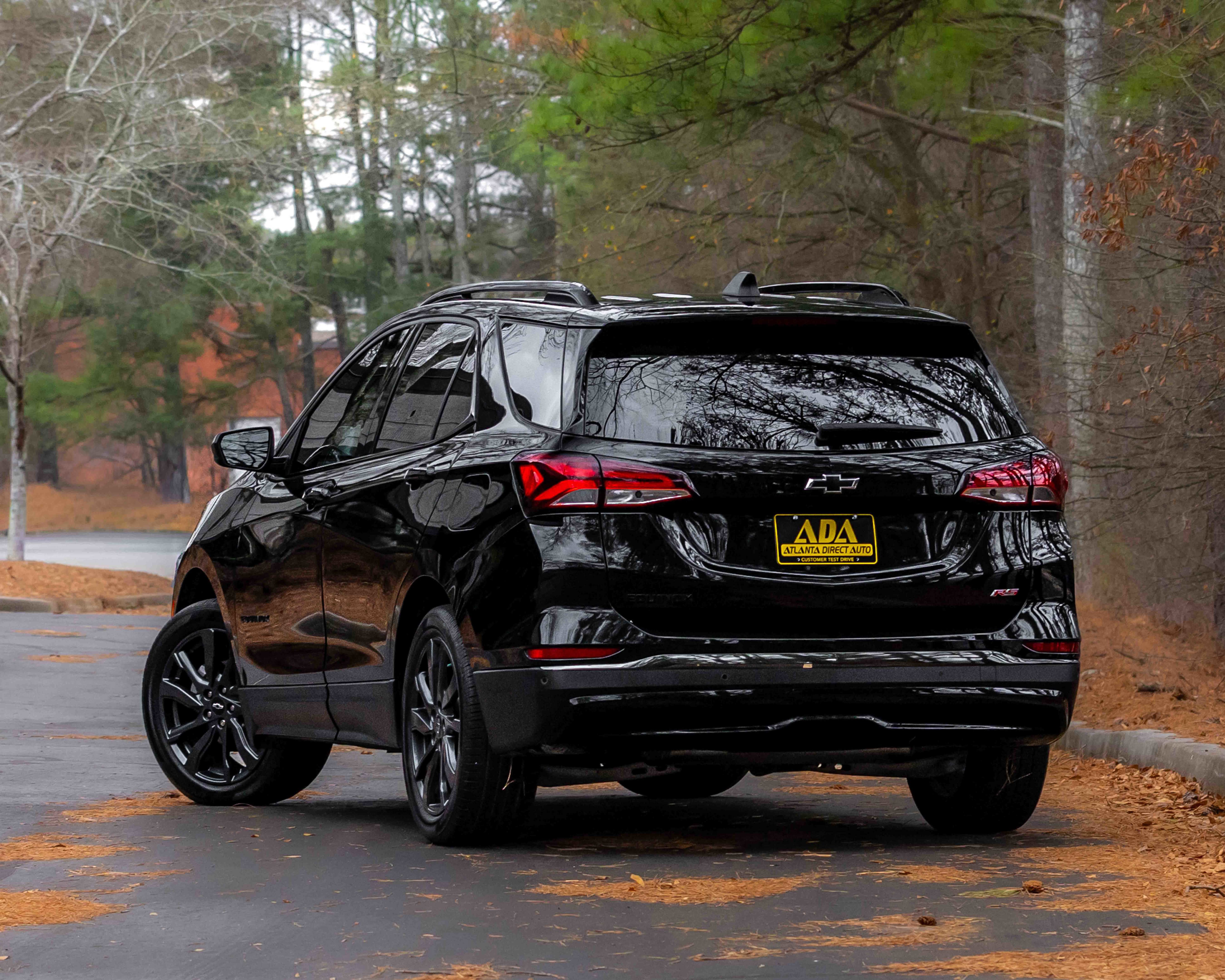 Used 2023 Chevrolet Equinox RS image 3