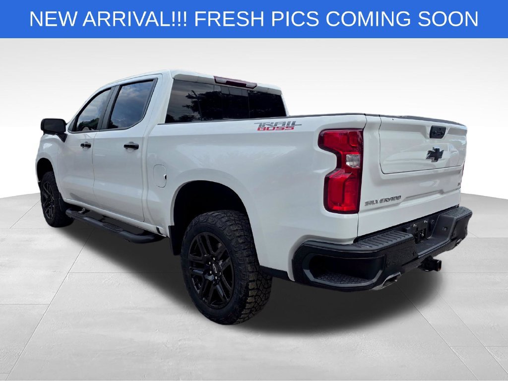 Used 2023 Chevrolet Silverado 1500 LT Trail Boss w/ Convenience Package II AWD/4WD image 5