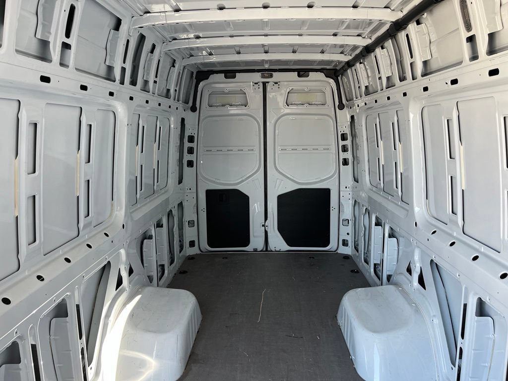Used 2024 Mercedes-Benz Sprinter 3500 image 17