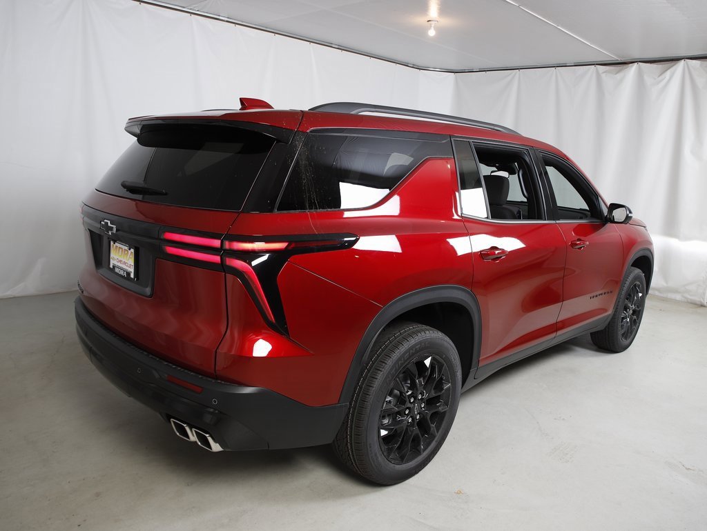 New 2025 Chevrolet Traverse LT w/ Midnight/Sport Edition image 3