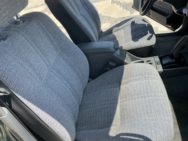 Used 1992 Toyota 4Runner SR5 AWD/4WD image 33