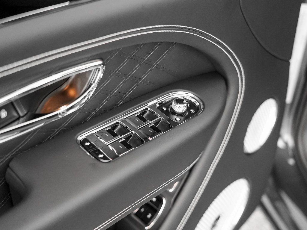 New 2026 Bentley Bentayga AWD/4WD image 13