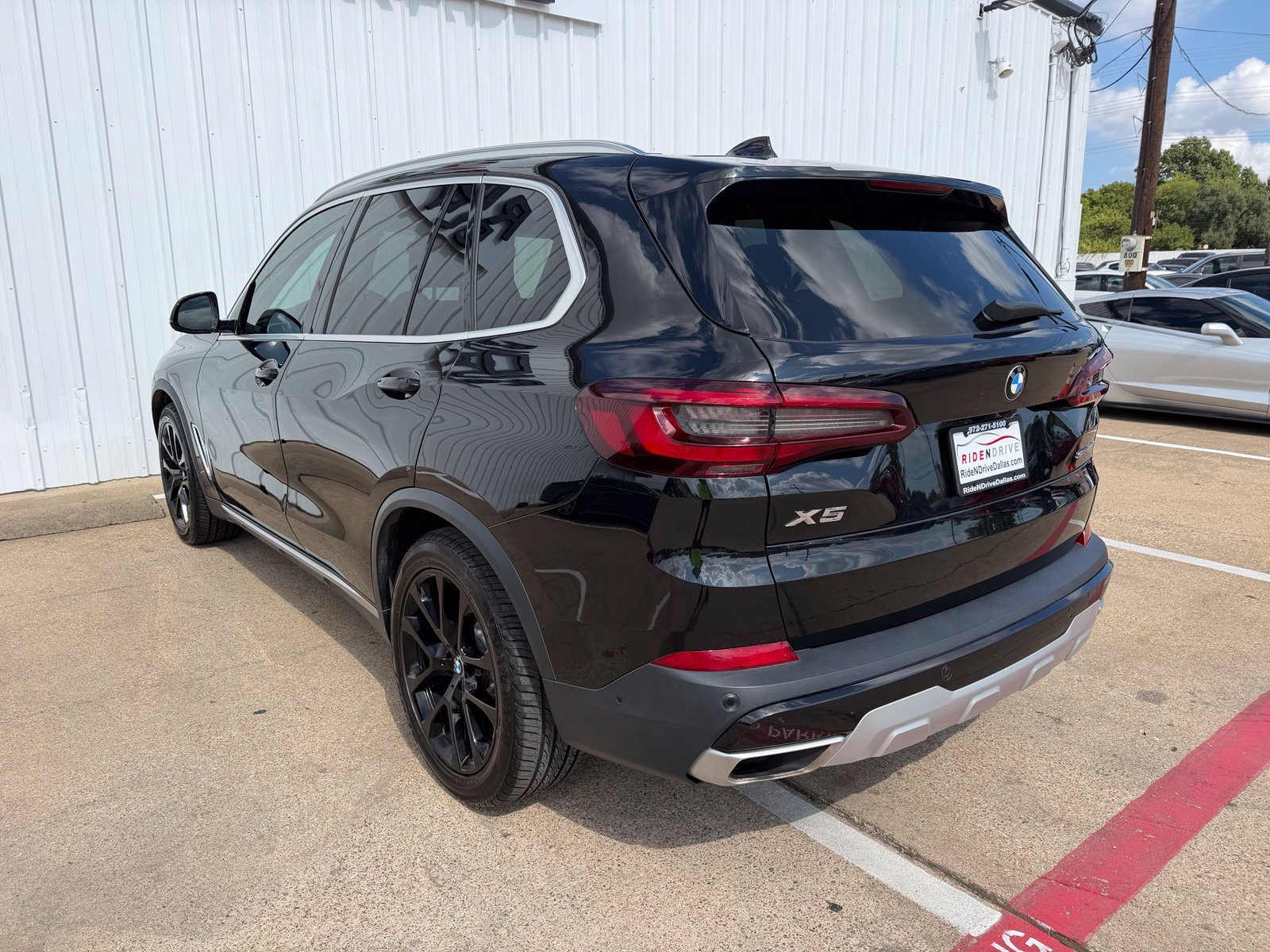 Used 2021 BMW X5 sDrive40i w/ Premium Package RWD image 4