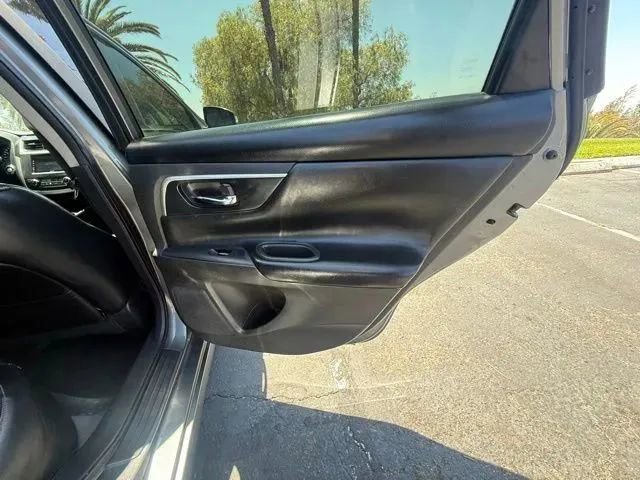 Used 2017 Nissan Altima 2.5 SL FWD image 13