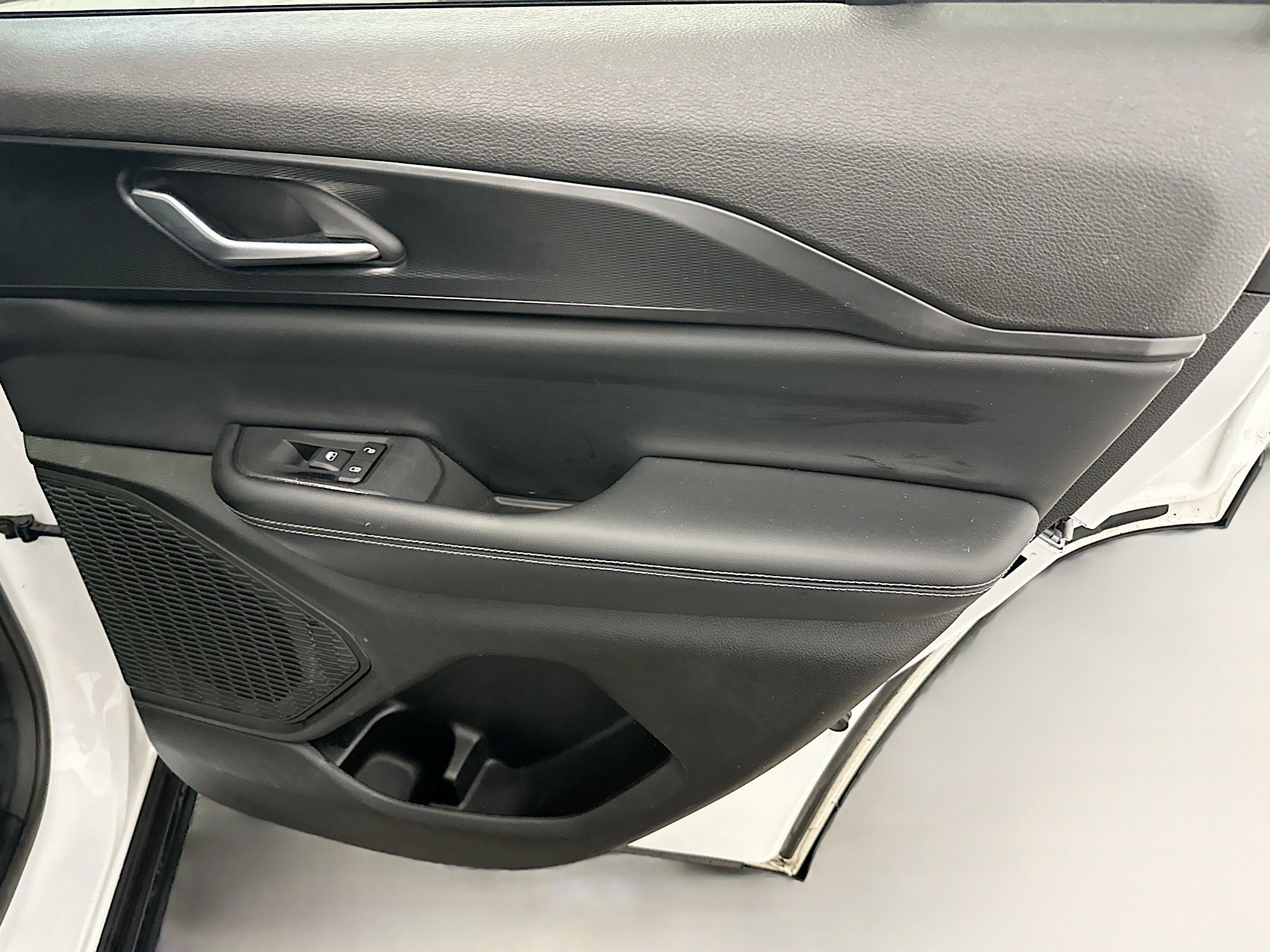 Used 2023 Jeep Grand Cherokee Laredo image 30