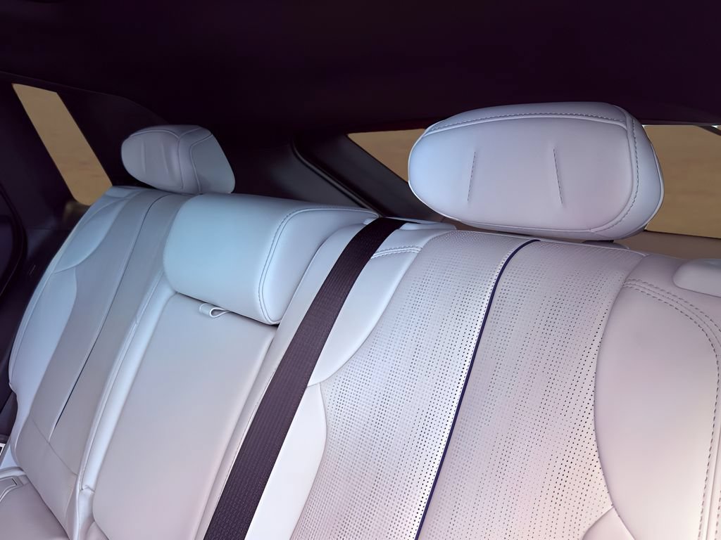 New 2026 Cadillac Lyriq Luxury w/ LPO, Floor Liner Package AWD/4WD image 18