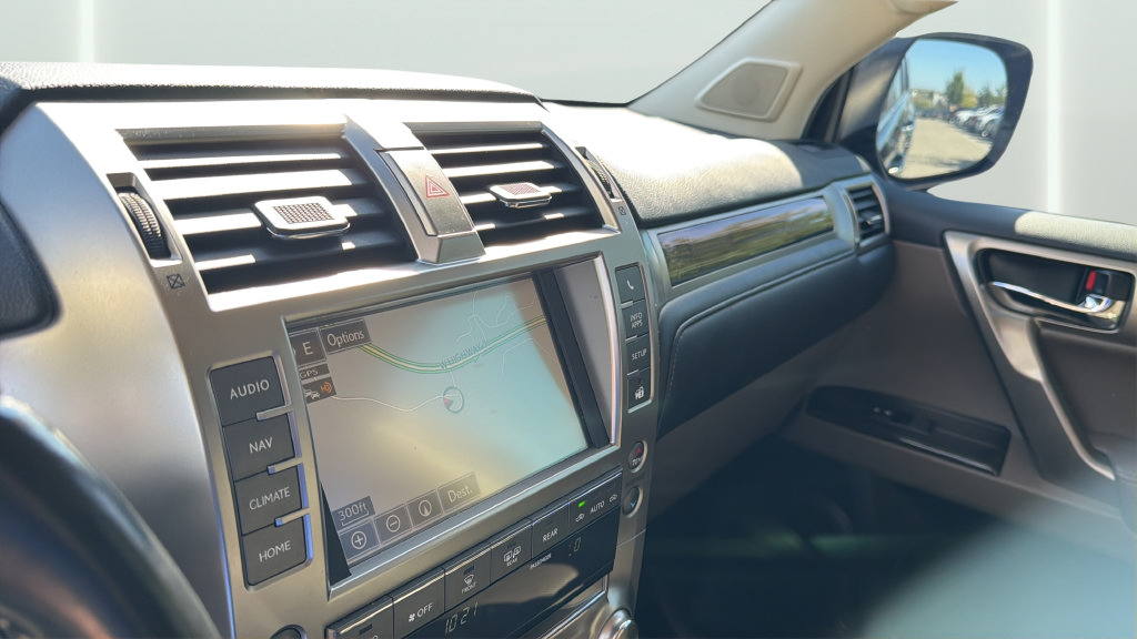 Used 2021 Lexus GX 460 Premium w/ Premium Package AWD/4WD image 16