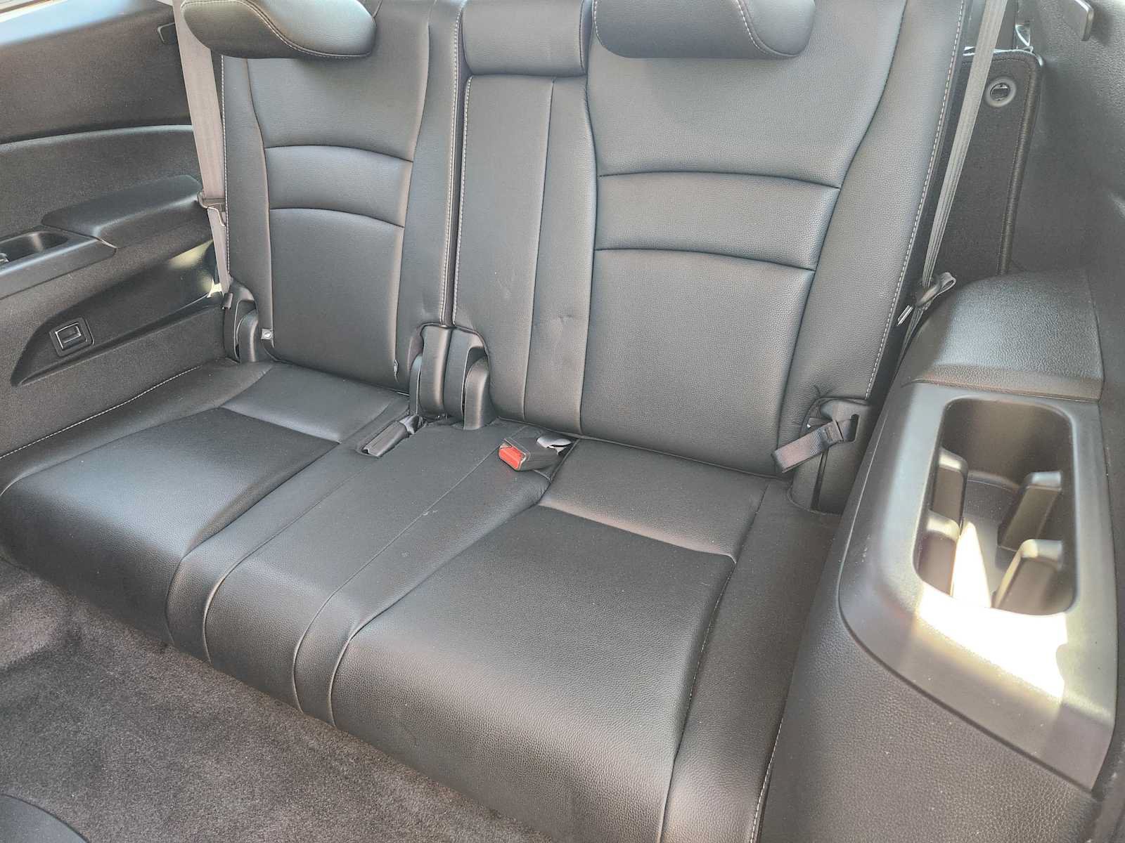 Used 2017 Honda Pilot Touring image 32