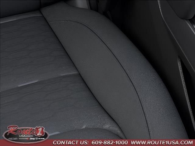 New 2026 RAM 1500 4x4 Crew Cab image 21