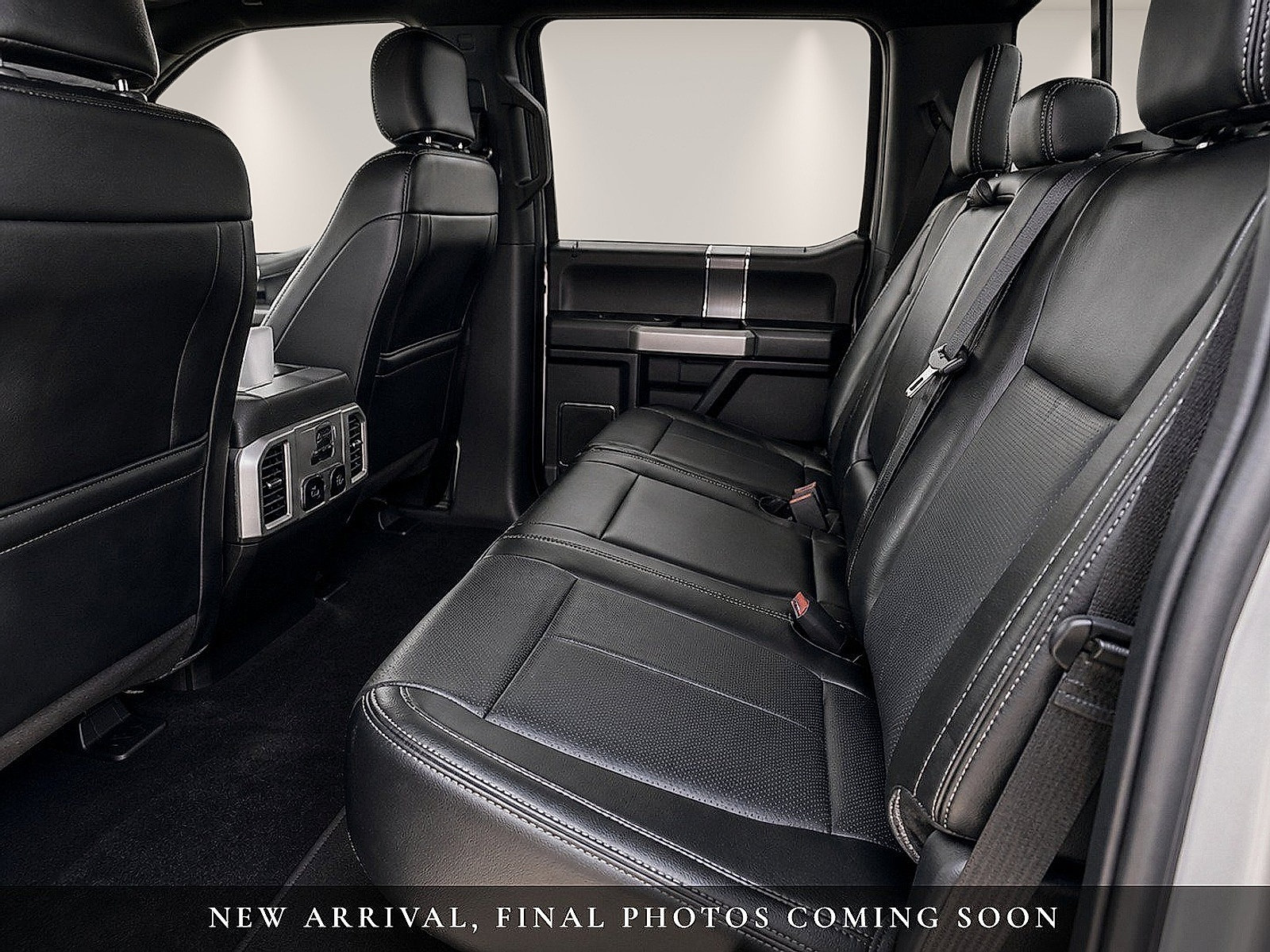 Used 2019 Ford F150 Lariat w/ Equipment Group 502A Luxury AWD/4WD image 9