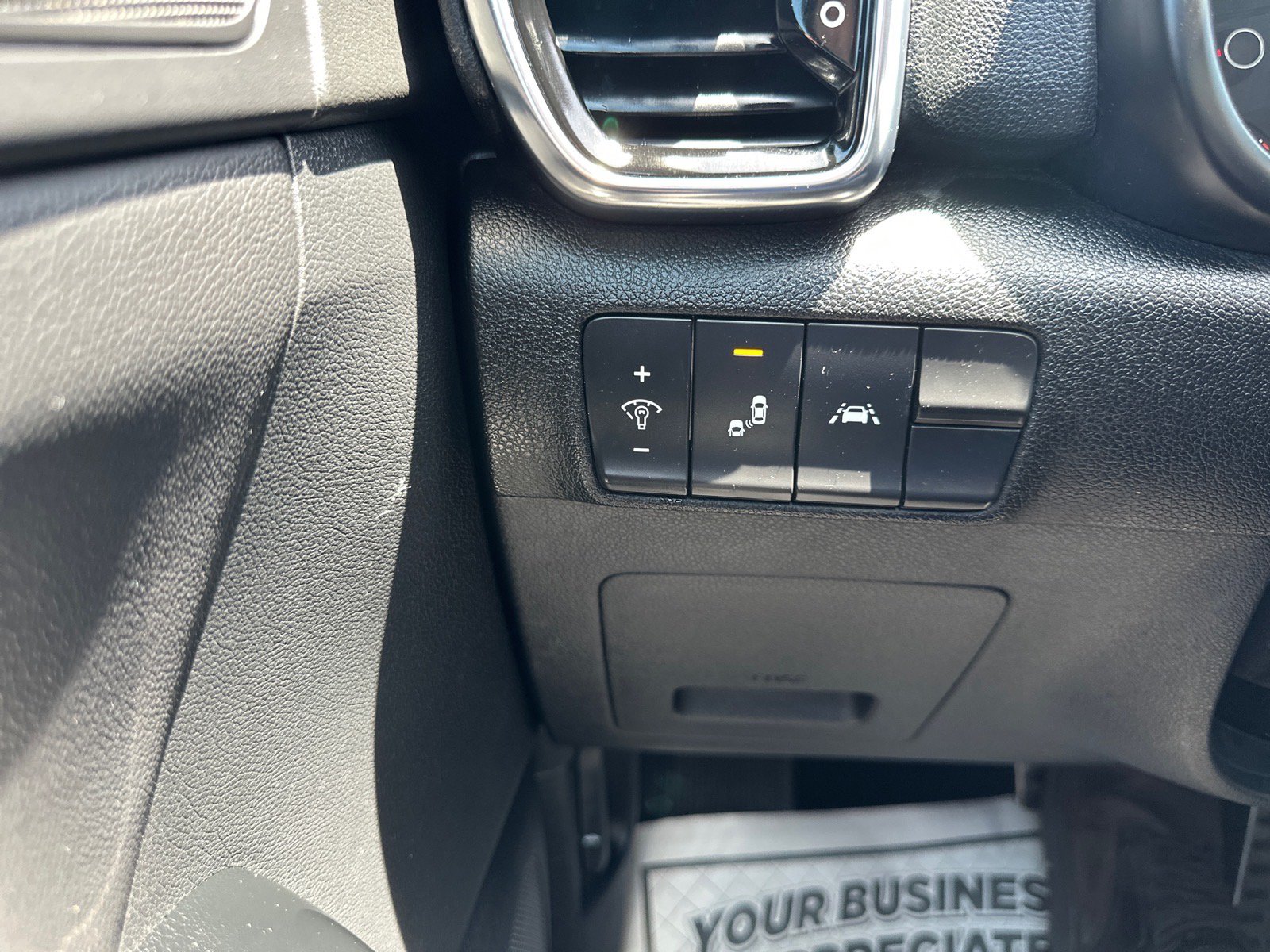 Used 2022 Kia Sportage Nightfall Edition w/ Nighfall AWD Premium Package image 33