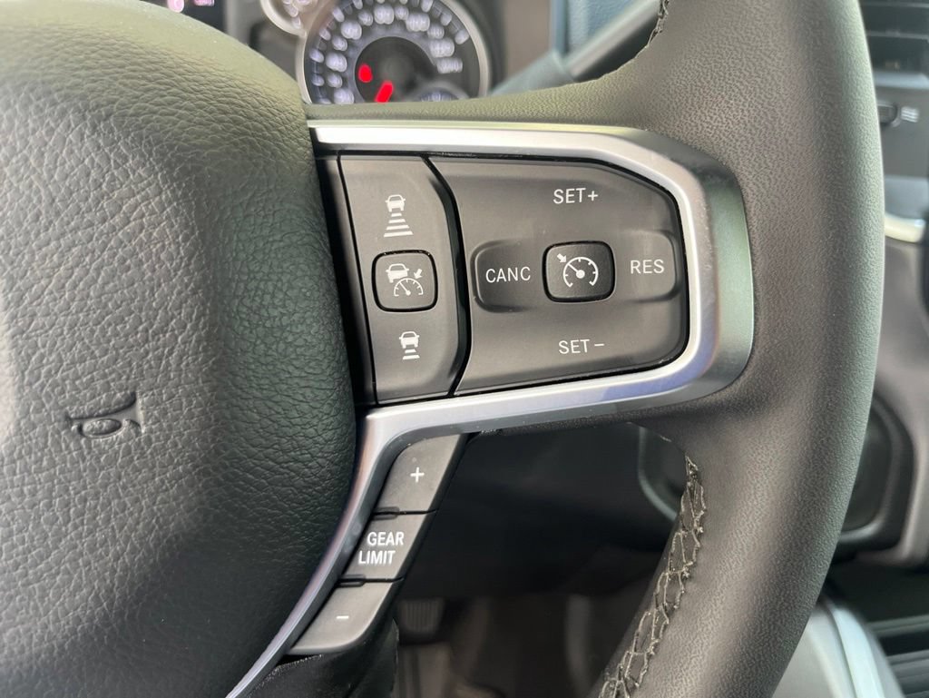 Used 2026 RAM 3500 Big Horn AWD/4WD image 40