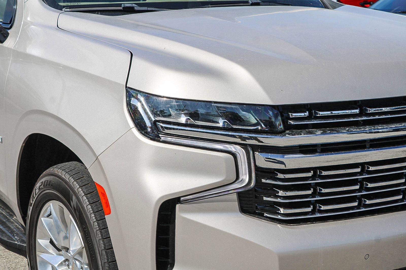 Used 2024 Chevrolet Suburban Premier RWD image 10
