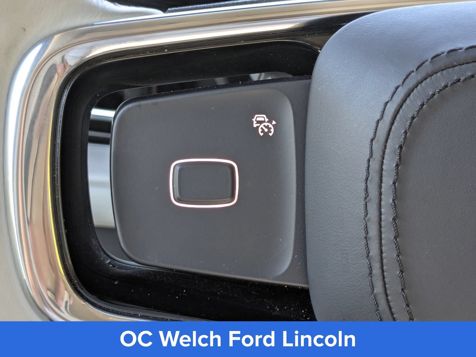 Certified 2025 Lincoln Navigator Reserve AWD/4WD image 31