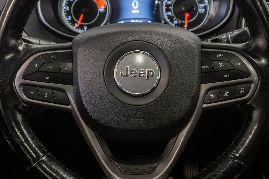 Used 2021 Jeep Cherokee Limited AWD/4WD image 14