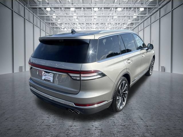 Used 2023 Lincoln Aviator Reserve w/ Equipment Group 201A AWD/4WD image 5