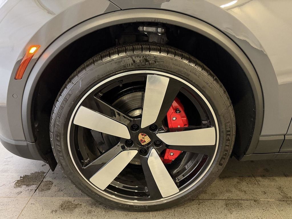 Used 2026 Porsche Macan 4S Electric AWD/4WD image 10