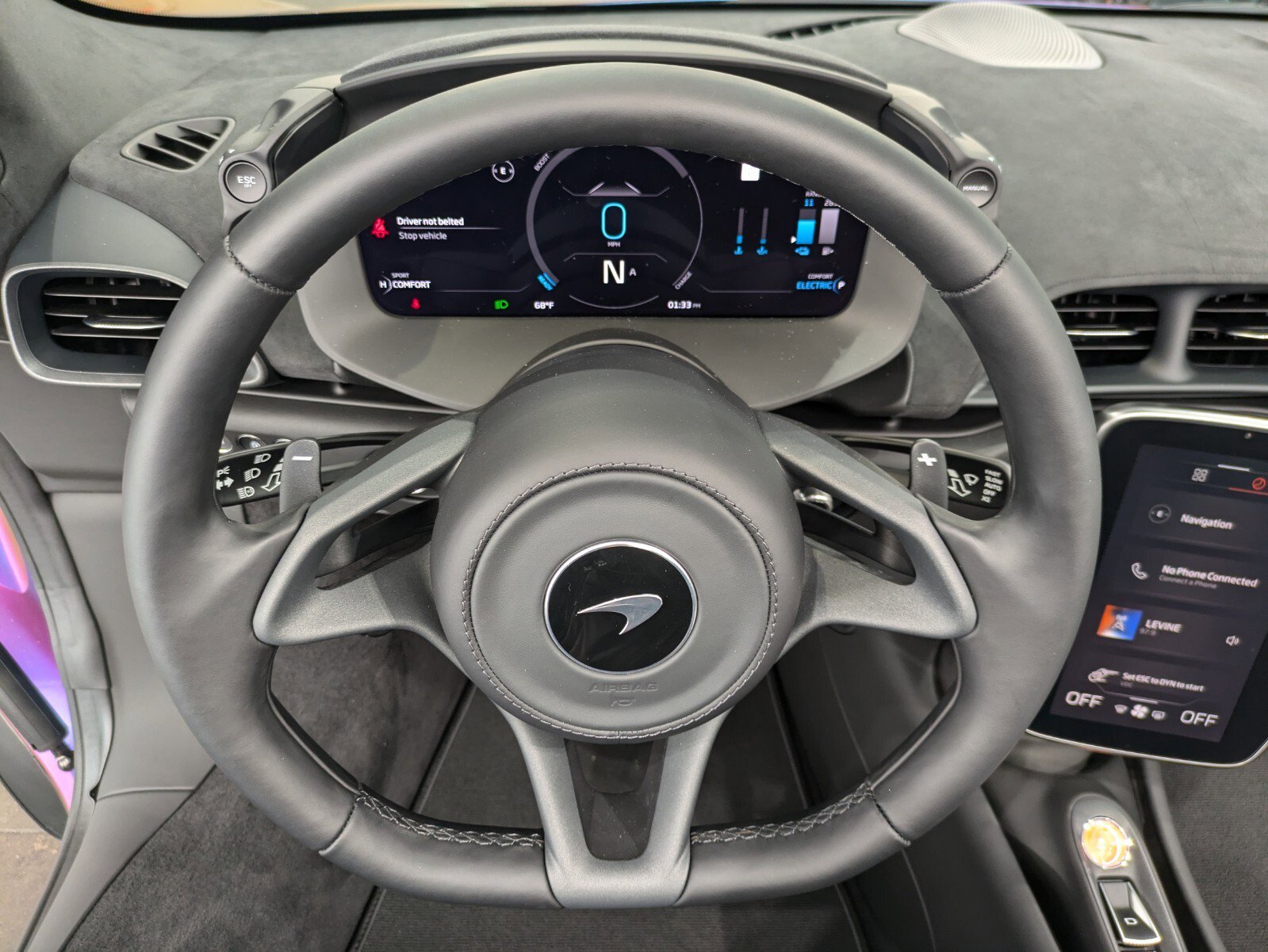 Used 2025 McLaren Artura Spider image 11