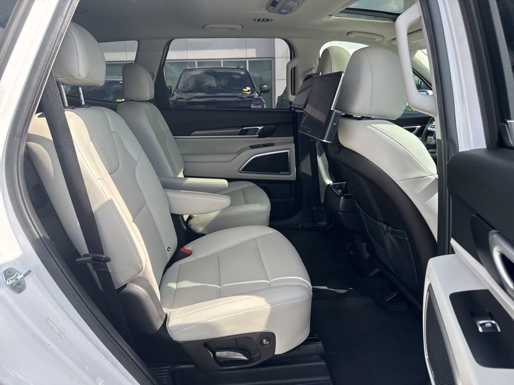 Used 2022 Kia Telluride S AWD/4WD image 24