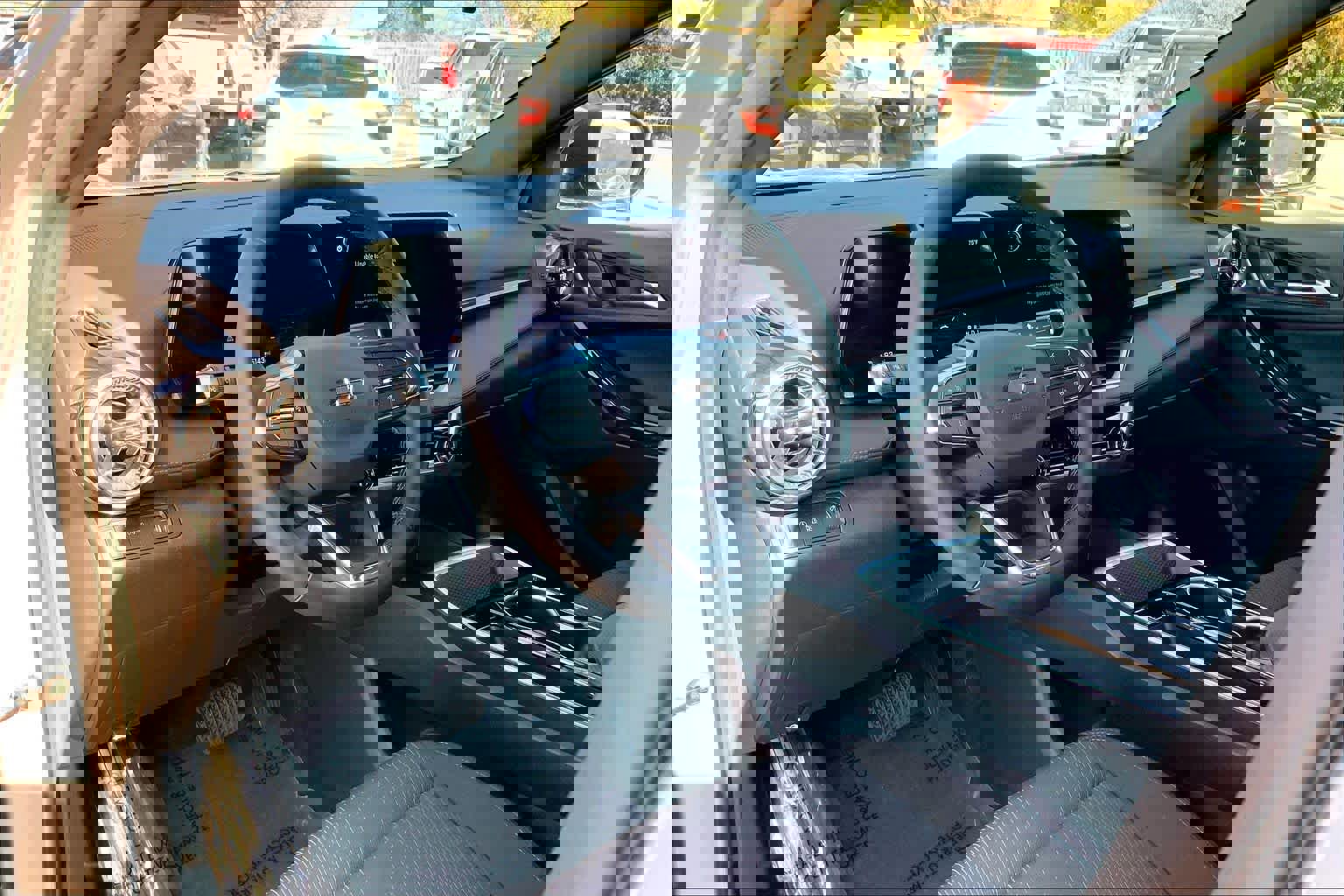 Used 2025 Chevrolet Equinox LT w/ Midnight Edition image 17