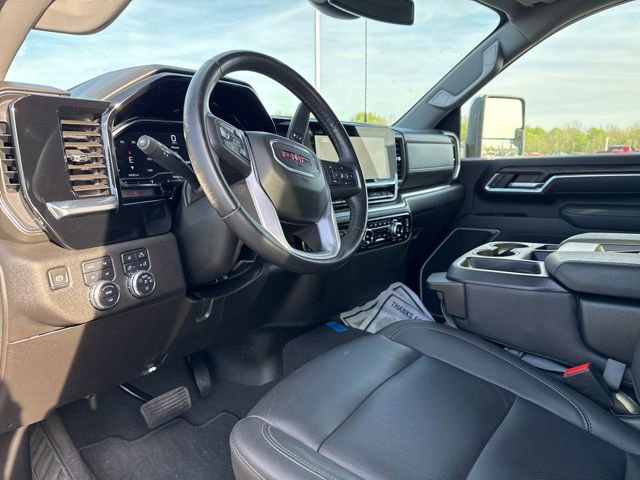 Used 2025 GMC Sierra 3500 SLT image 11