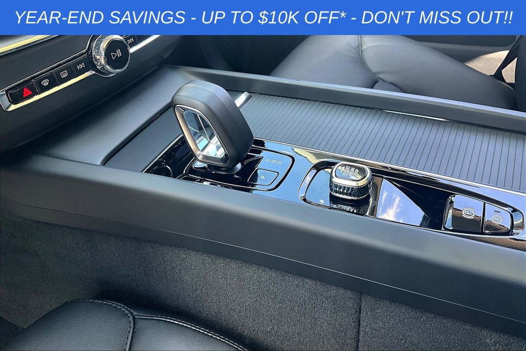 Used 2025 Volvo XC60 B5 Core w/ Climate Package image 37