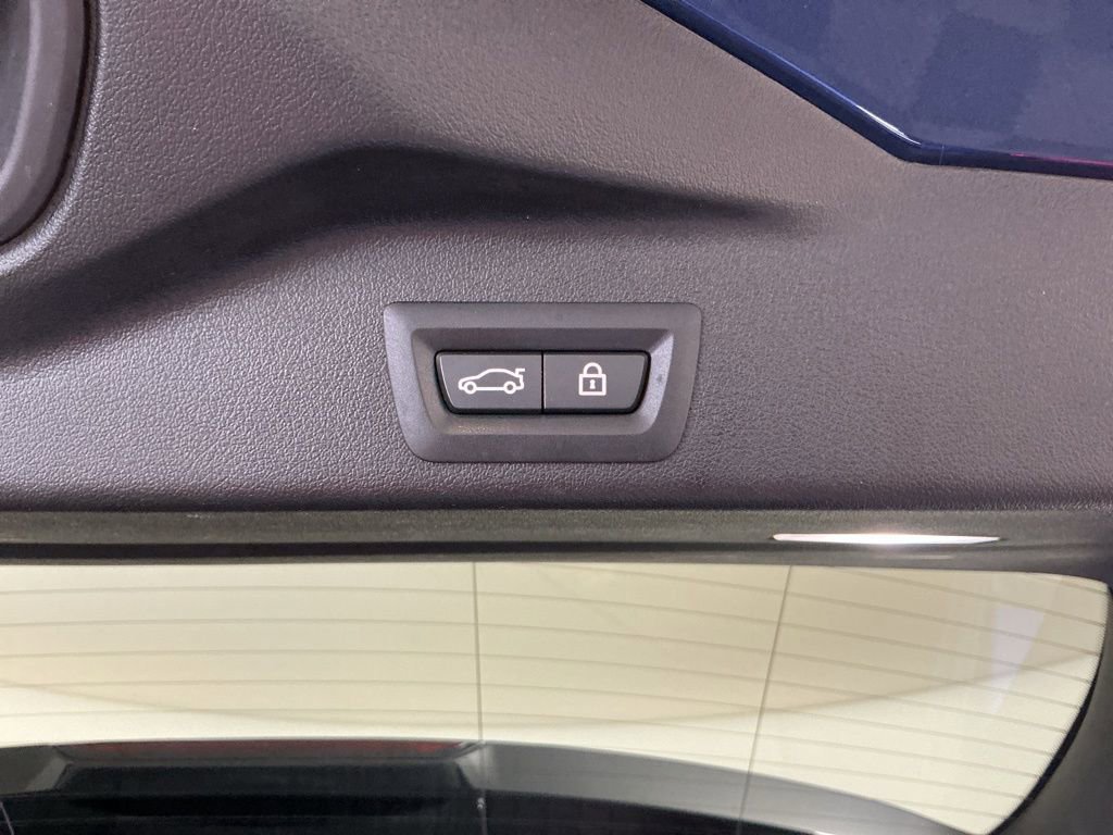 Used 2021 BMW X5 xDrive40i w/ M Sport Package AWD/4WD image 30