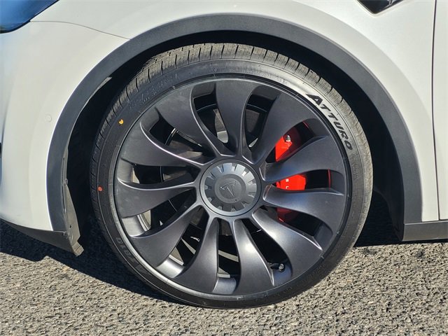 Used 2020 Tesla Model Y Performance image 11
