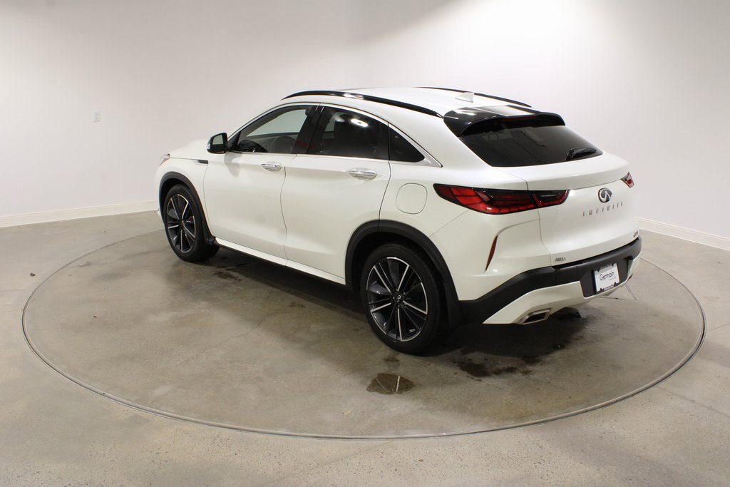 Used 2023 INFINITI QX55 Essential image 3