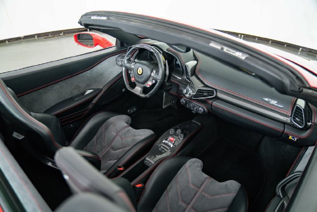 Used 2014 Ferrari 458 Spider RWD image 23