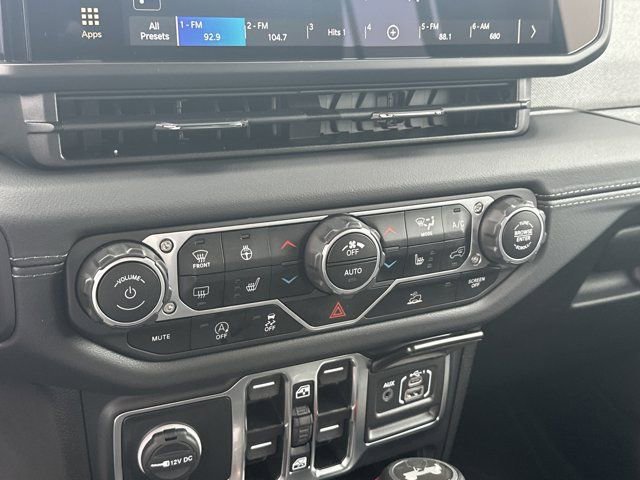 Certified 2024 Jeep Wrangler Sahara image 31