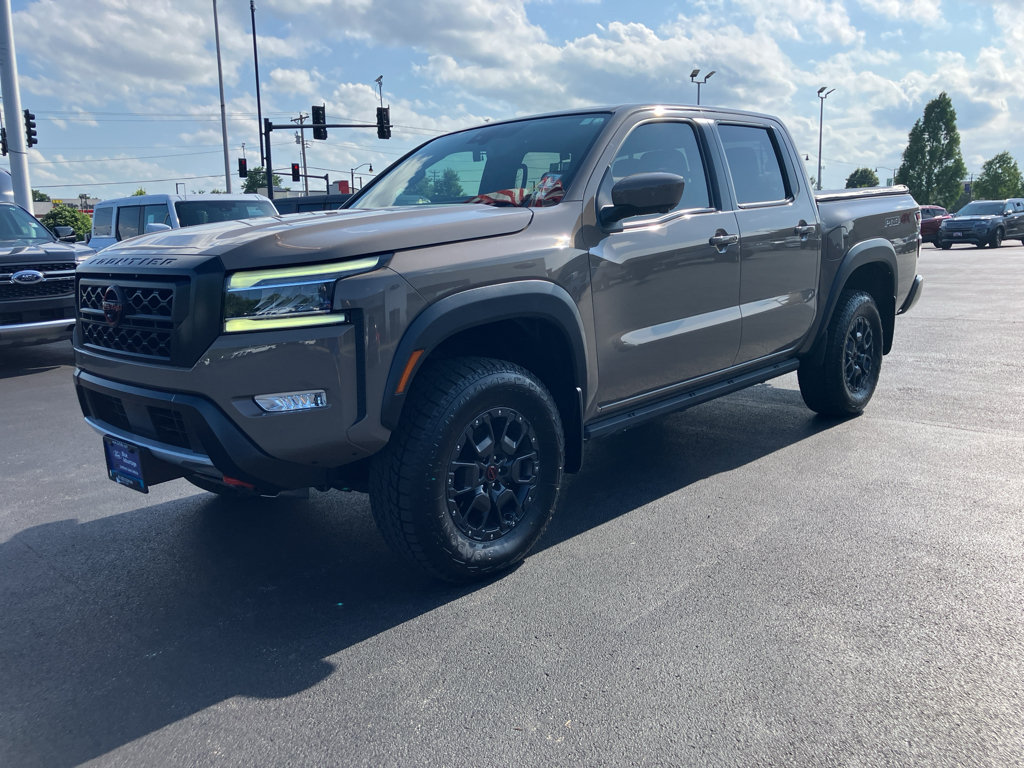 Used 2022 Nissan Frontier PRO-4X w/ Pro-4X Premium Package AWD/4WD image 2