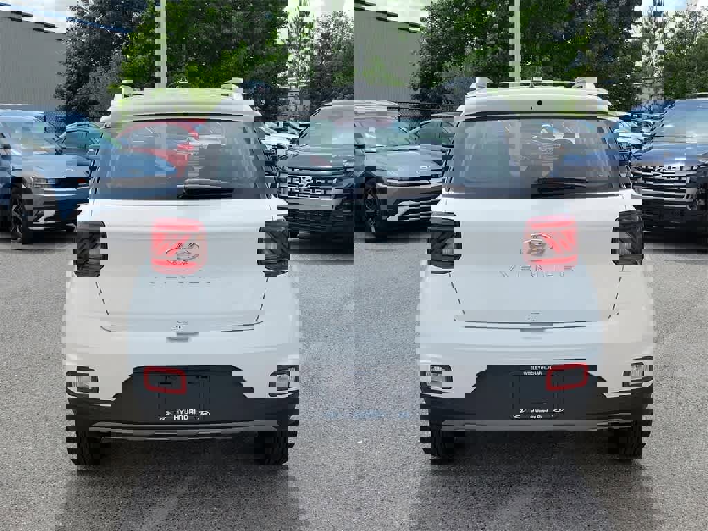 New 2025 Hyundai Venue SEL image 8