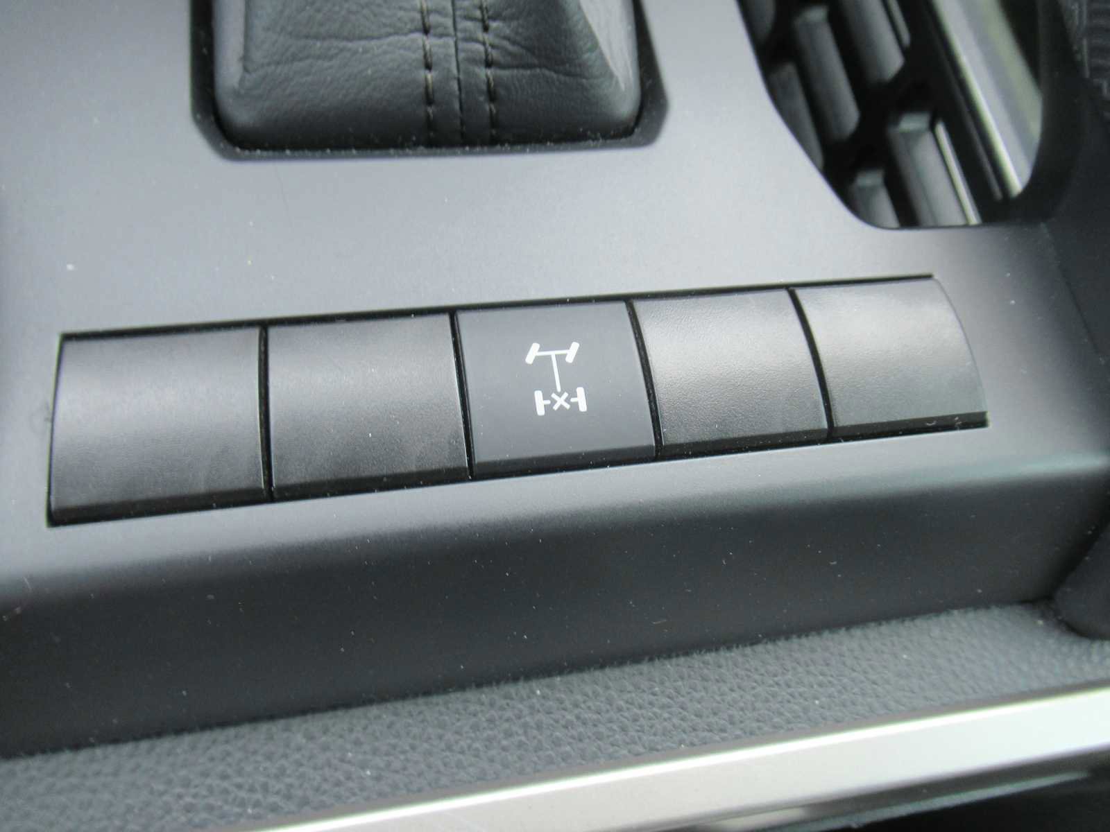 Used 2024 Toyota Tacoma TRD Off-Road image 35