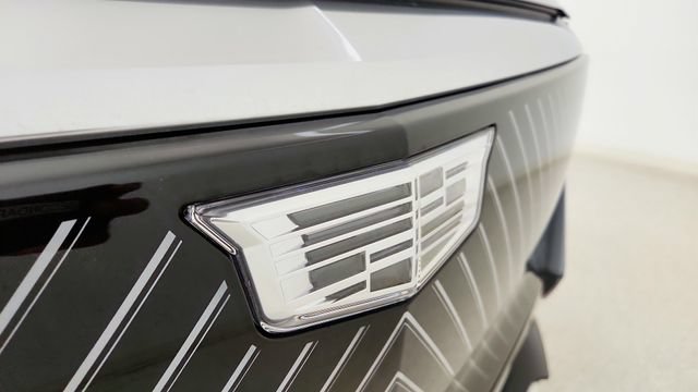 Used 2024 Cadillac Lyriq Tech RWD image 31