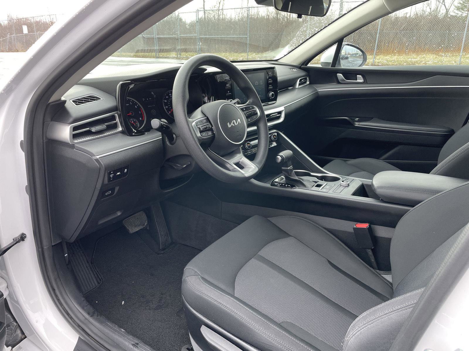 Used 2022 Kia K5 LXS image 12
