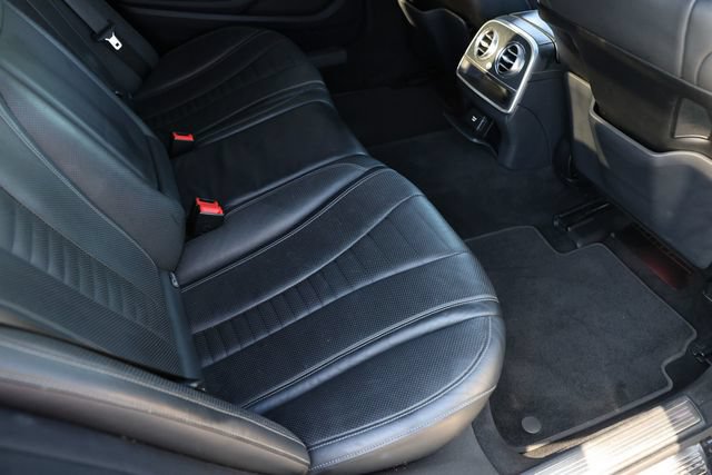Used 2016 Mercedes-Benz S 550 Sedan image 15