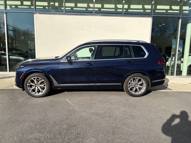 Used 2025 BMW X7 xDrive40i w/ Climate Comfort Package image 2