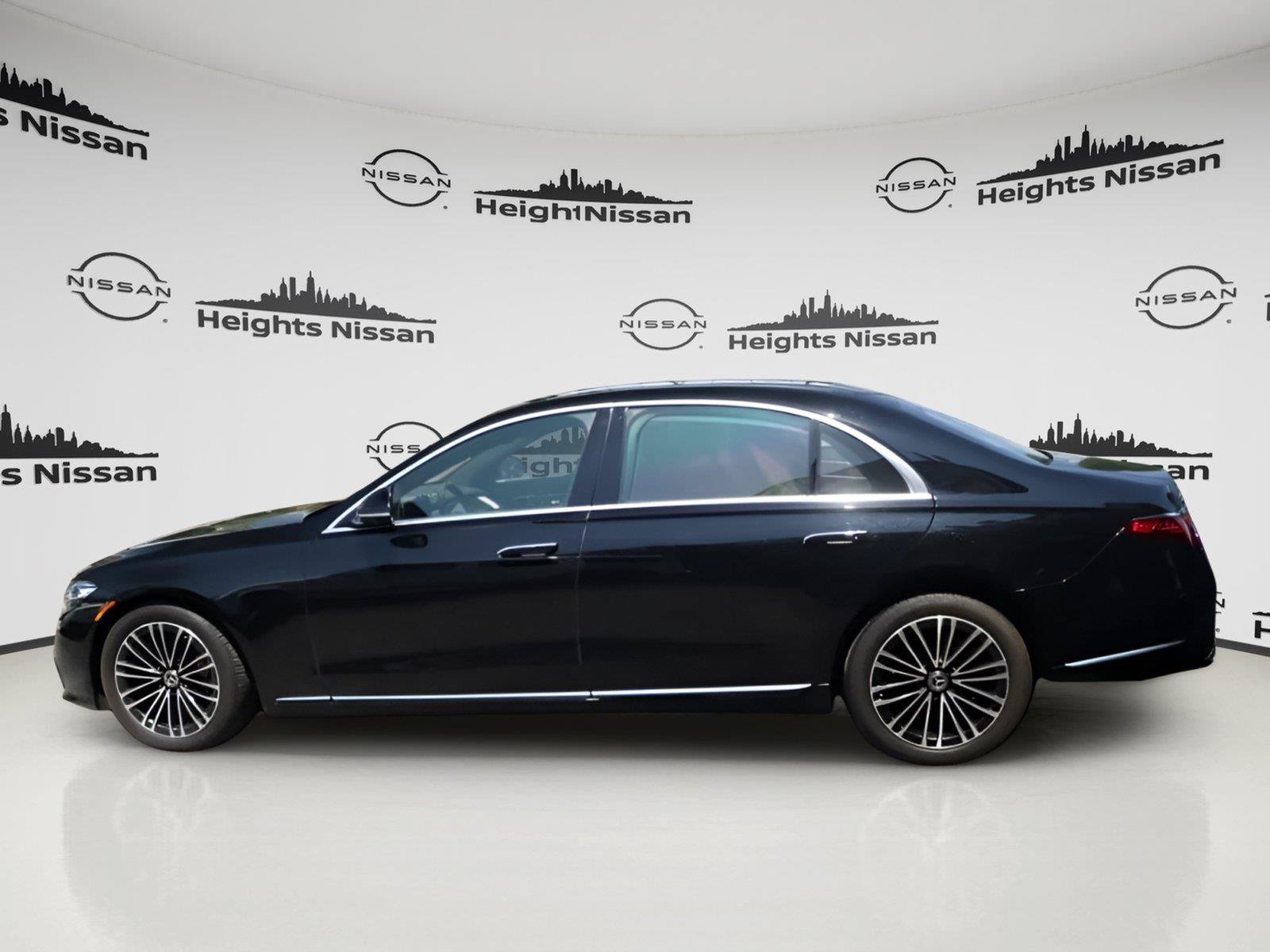 Used 2023 Mercedes-Benz S 500 4MATIC image 3