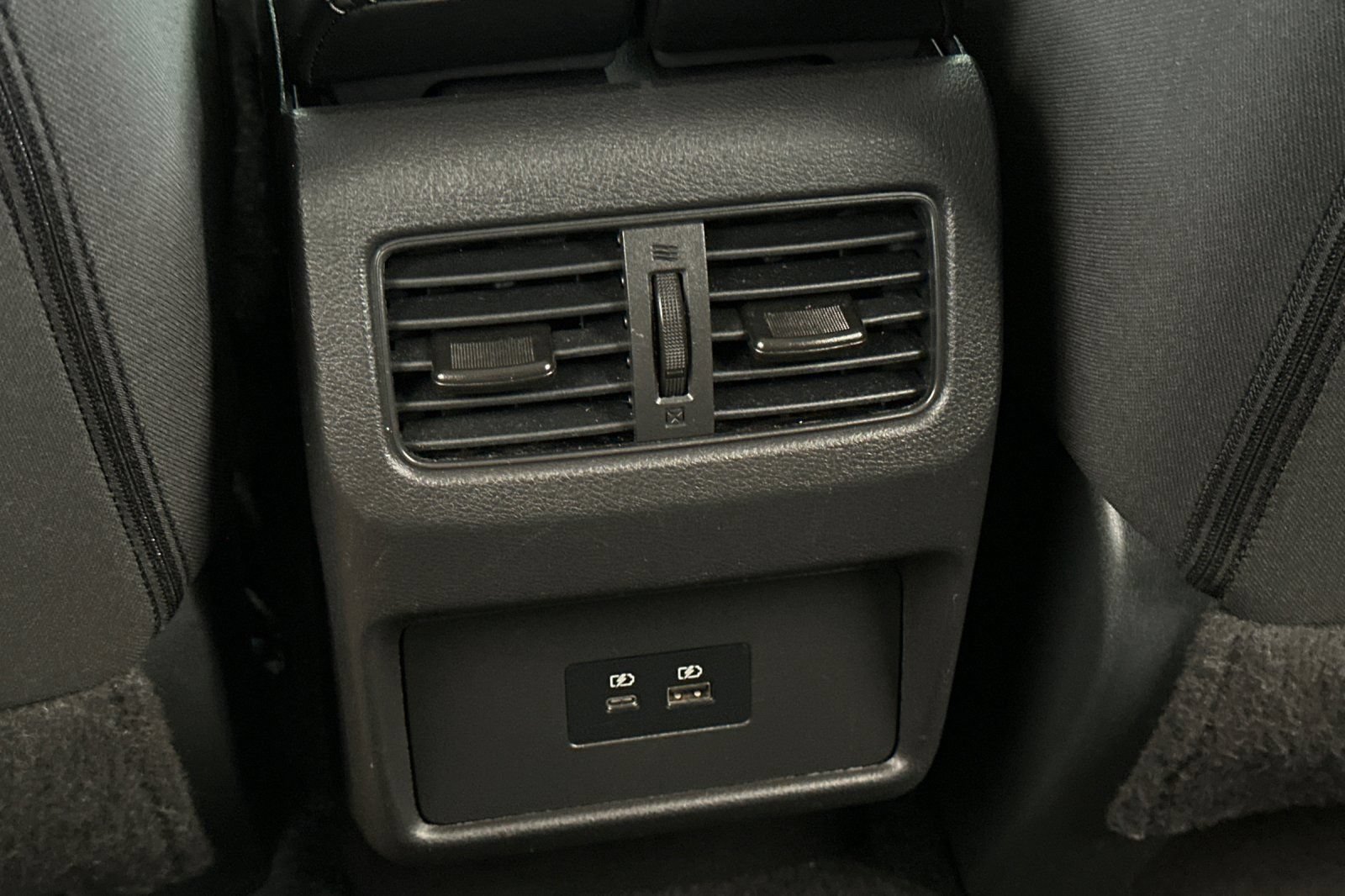 Used 2023 Nissan Rogue SV FWD image 15
