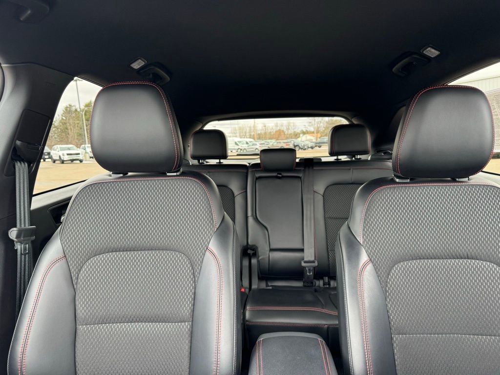 Used 2025 Ford Escape ST-Line image 21